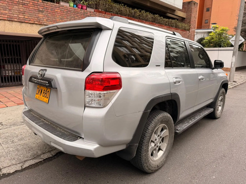 Toyota 4Runner 4.0 Sr5