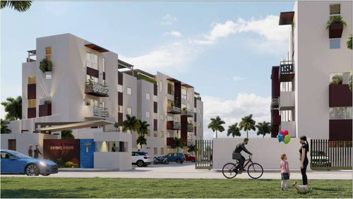 Apartamentos En La Jacobo Majluta, Con Piscina, Gimnasio