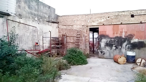 Imagen 4 de 5 de Excelente Galpon En Lomas Este Para Emprendimiento