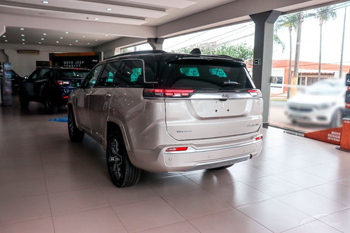 Imagem 7 de 11 de Commander 2.0 Overland Diesel Automático 2022