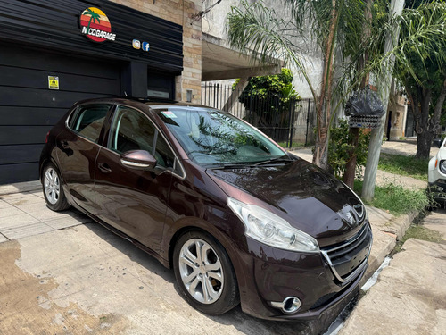 Peugeot 208 1.6 Feline