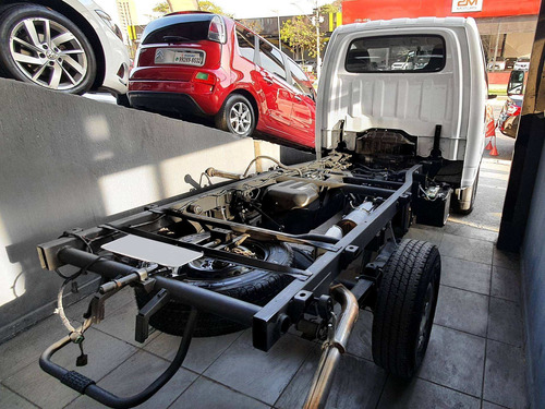 Imagem 4 de 14 de Hyundai Hr 2.5 Longo Sem Caçamba 4x2 16v 130cv Turbo