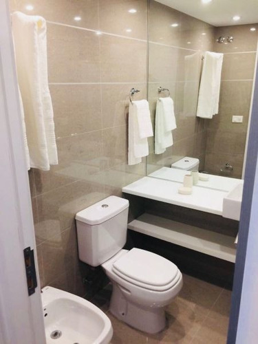 Venta Apartamento 2 Dormitorios En Playa Mansa,