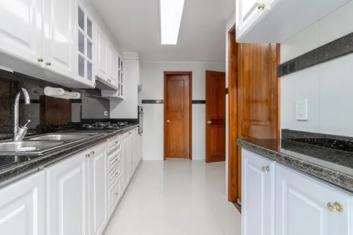 Apartamento En Venta En Chicó Reservado. Cod V7040