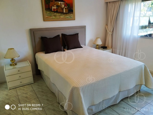 Imagen 8 de 17 de Apartamento De 3 Dormitorios Y Parrillero Propio En Playa Mansa, Punta Del Este- Ref: 54587
