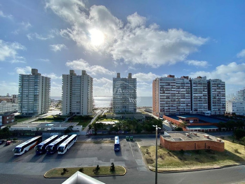 Imagen 18 de 21 de Alquiler Temporario De Apartamento De 2 Dormitorios En Imperiale Punta Del Este