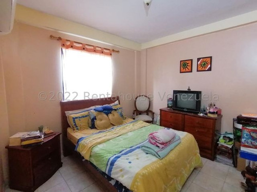 Imagen 17 de 30 de Apartamento En Venta En Cabudare Estado Lara. Centrico Y Zona Muy Tranquila. Cod # 22-27497 Para Mayor Informacion Comunicate Conmigo! 412-1498654 Profesional Inmobiliario Katty Vasquez Rentahouse Rah