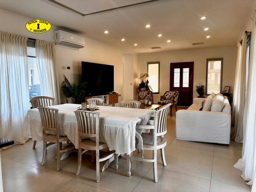 Casa En Venta En Santa Irene Comarcas De Luján