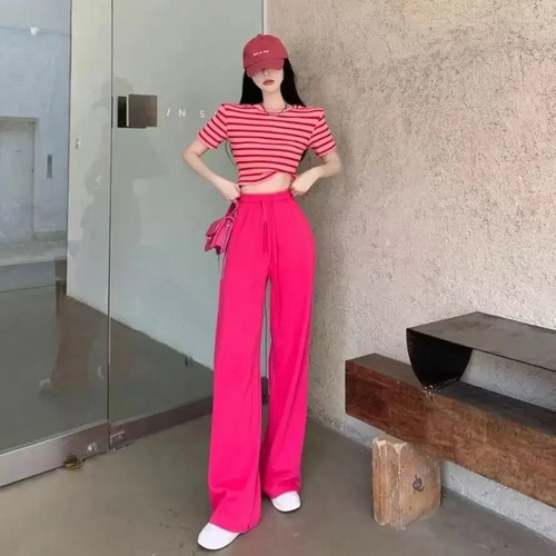Conjunto De Camiseta De Manga Corta A Rayas Y Pantalones Aca