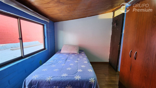 En Venta. Casa De 2 Pisos En Puente Alto.