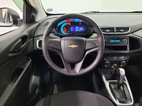 Imagem 12 de 15 de Chevrolet Onix Hatch Advantage 1.4 8v Flex 5p Aut.