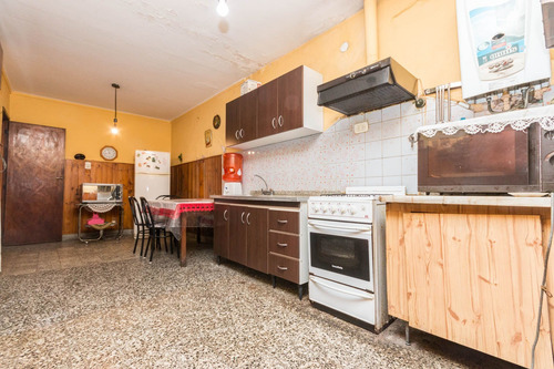 Imagen 6 de 30 de Casa 3 Amb C/cochera Y Fondo. Escucha Oferta