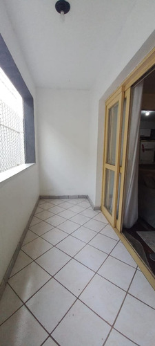 Apartamento Com 104 M2 Com Box , Ótima Localização Em Cachoeirinha