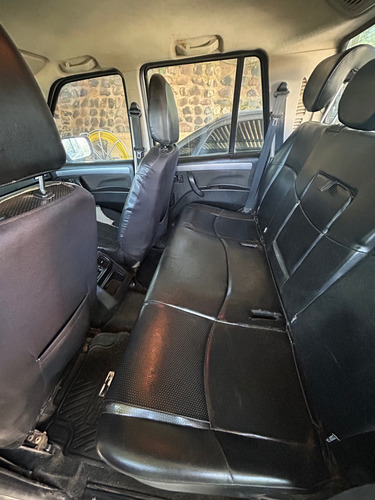 Mahindra Pik-Up D/C 2.2 Crde Mt 4X4