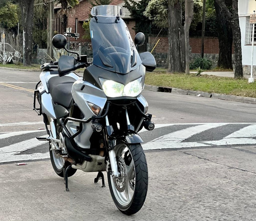 Imagen 10 de 17 de Honda Xl Varadero 1000