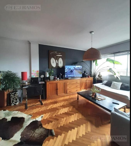 Imagen 2 de 16 de 3 Ambientes Apto Profesional O Vivienda - Piso Alto Con Mucha Luz Y Sol.