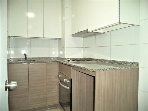 Arriendo Metro Santa Lucia / Carmen / Marin