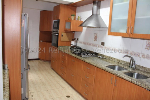 Precioso Y Amplio Tonwhouse En Venta En La Boyera. #25-20083