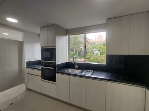 Arriendo Aparta Suite En El Tesoro
