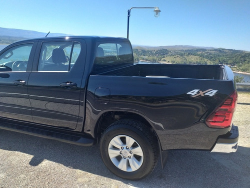 Toyota Hilux 2.8 Cd Srv 177cv 4x4 At 2018