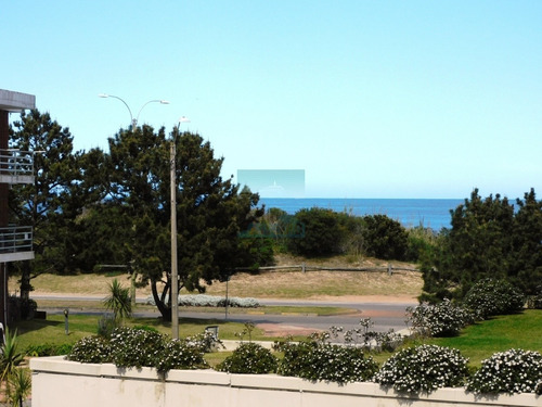 Venta Apartamento 1 Dormitorio En Playa Mansa - Ref: 5701