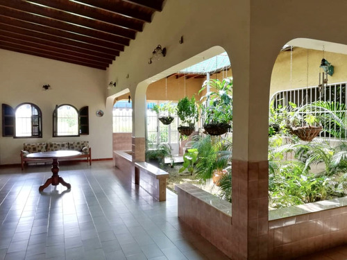 Mini Finca De 4 Hectáreas Con Hermosa Casa Campestre Y Espectaculares Áreas Sociales En Urbanización Privada En Venta Gg