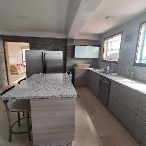 Lujosa Casa En Venta Parque El Retiro, San Antoniode Los Altos.