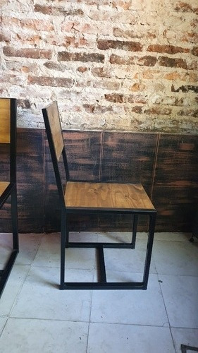 Imagen 4 de 6 de Silla Industrial Hierro Y Madera Maciza Reforzada 40x45x80cm