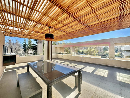 Penthouse Dúplex: El Rodeo / Clínica Alemana