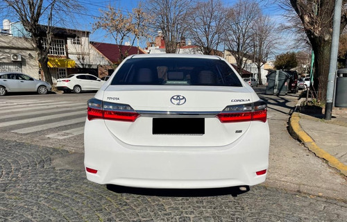 Imagen 7 de 13 de Toyota Corolla 2017 1.8 Xli Cvt 140cv