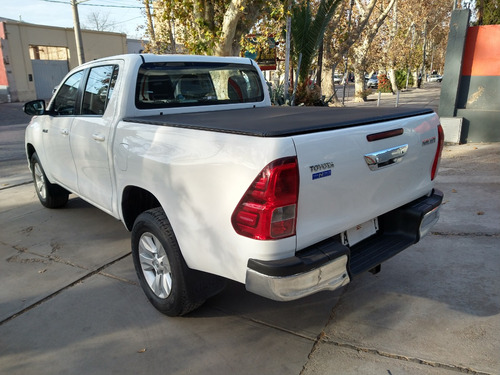 Toyota Hilux 2.8 Cd Sr 177cv 4x4