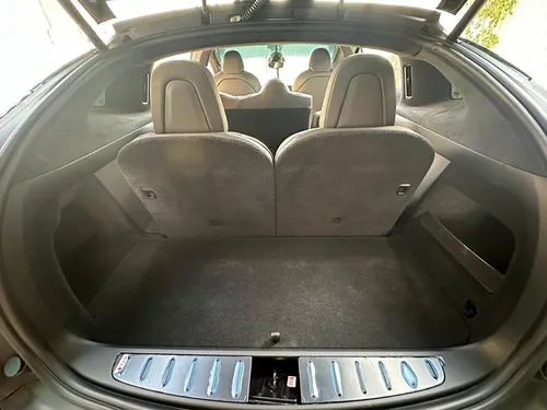 Tesla Model X 2024