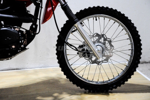 Imagen 7 de 23 de Motomel Skua Xtreme 125cc Enduro Con Doble Freno A Disco