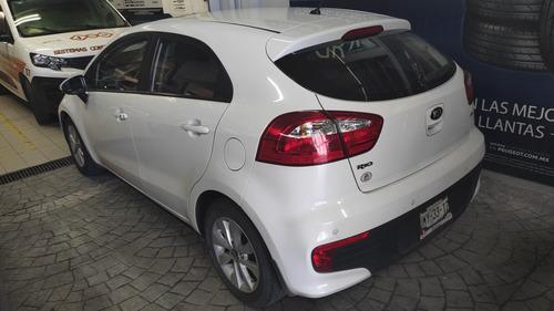 Imagen 11 de 11 de Kia Rio 2017 1.6 Ex Hatchback Mt