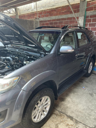 Toyota Fortuner 2.7l 4x2