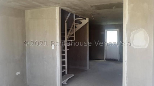 Imagen 2 de 30 de Casas En Venta En Terrazas De La Ensenada Para Remodelar A Tu Gusto Barquisimeto , Lara : 23-19761 Vip-