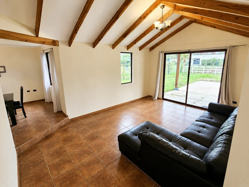 Casa Colonial De 220m2 4d 3b En Parcela De 6000m2 Zapallar