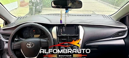  Protector De Tablero Exclusivo Para  Toyota Yaris 2018-2022