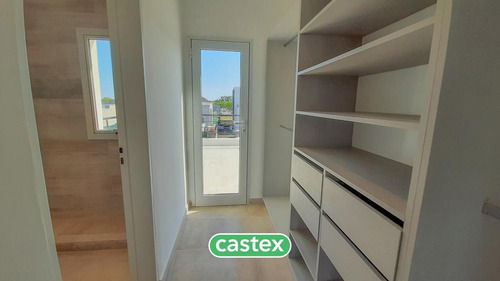 Imagen 27 de 30 de Casa En Venta En Santa Lucía, Pilar Del Este