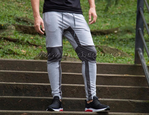 Sudadera Jogger Never Gris Claro Marca Maxi®