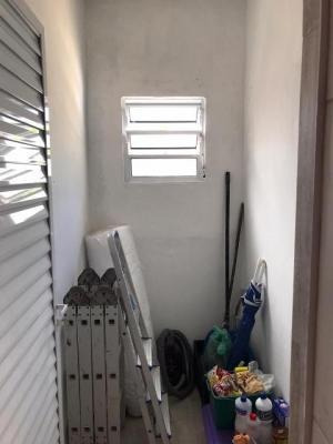 Imagem 6 de 14 de Edícula Escriturada Lado Praia Com Piscina Rua Calçada