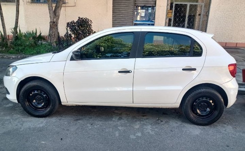 Imagem 8 de 10 de Volkswagen Gol 2015 1.0 Trendline Total Flex 5p