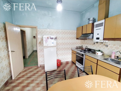 Imagen 5 de 30 de Venta De Casa Para 2 Familias De 5 Ambientes Con Cochera , Jardín Y Patio Wilde (27362)