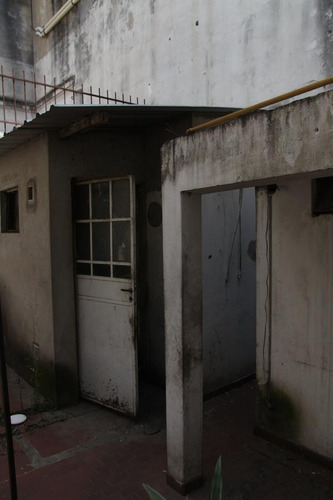 Venta Local, B° Monserrat.-