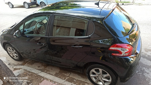 Peugeot 208 1.5 Allure Touchscreen 2015
