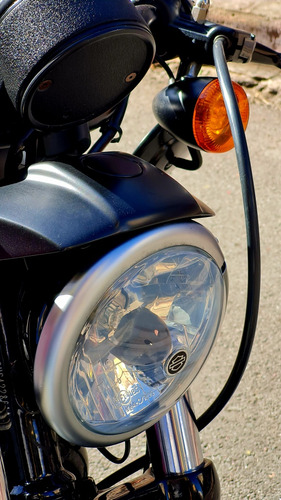 Harley Davidson 883 Iron