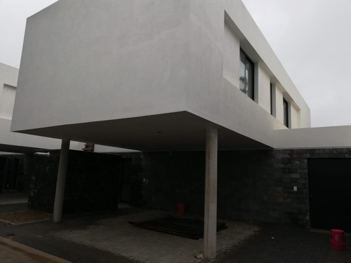 Villa Belgrano - Tres Dormitorios - Complejo Cerrado - Housing - A Estrenar - Categoria