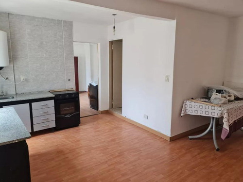 Imagen 3 de 9 de Departamento En Venta - 2 Dormitorios 1 Baño - 42mts2 - Tablada