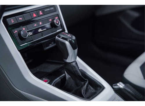 Volkswagen T-Cross 1.4 250 TSI TOTAL FLEX HIGHLINE AUTOMÁTICO