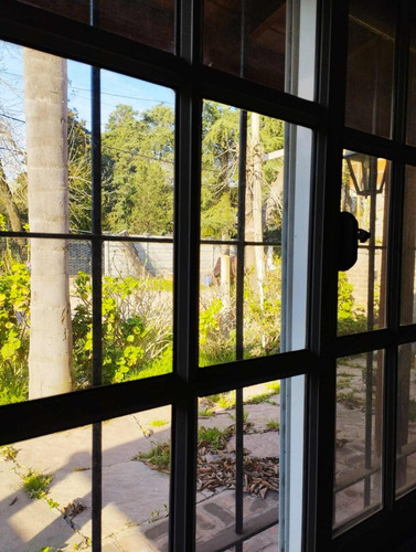 Venta Casa En De Vicenzo Grande Pilar